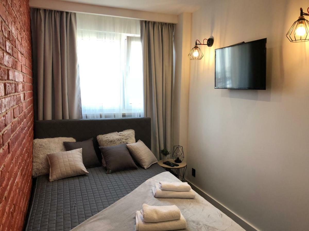 Family & Business Sauna Apartments Rynek Centrum Downtown - 2 Bedroom With Private Sauna, Balcony, Parking Kielce Buitenkant foto