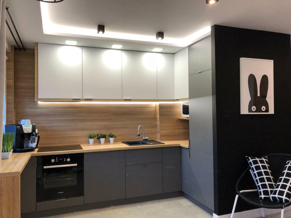 Family & Business Sauna Apartments Rynek Centrum Downtown - 2 Bedroom With Private Sauna, Balcony, Parking Kielce Buitenkant foto