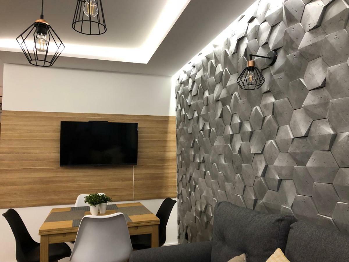 Family & Business Sauna Apartments Rynek Centrum Downtown - 2 Bedroom With Private Sauna, Balcony, Parking Kielce Buitenkant foto