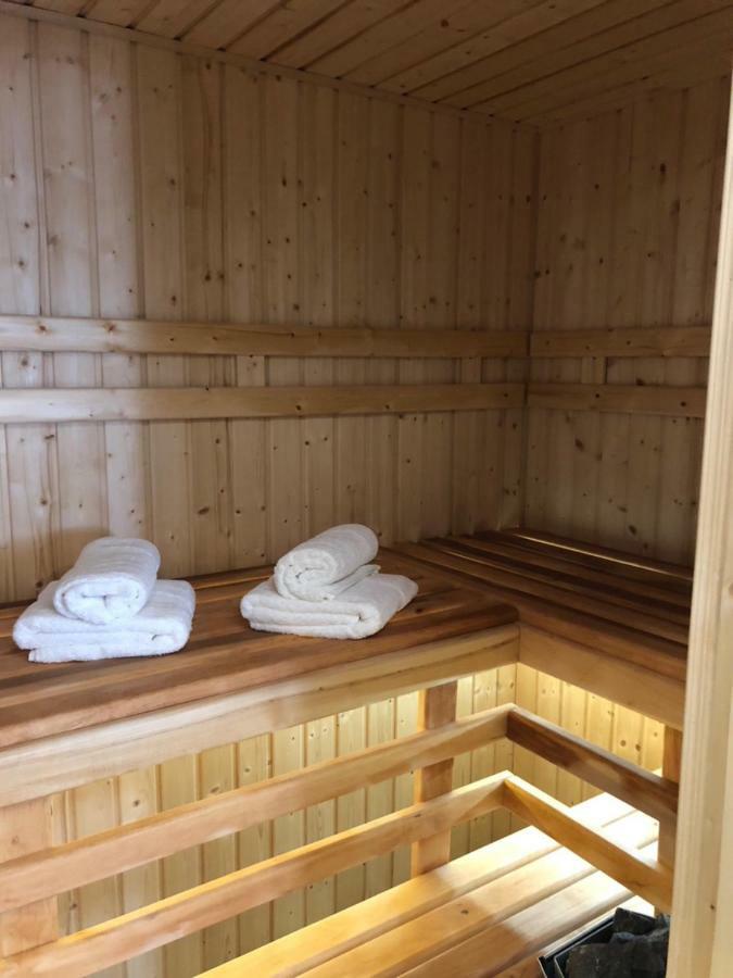 Family & Business Sauna Apartments Rynek Centrum Downtown - 2 Bedroom With Private Sauna, Balcony, Parking Kielce Buitenkant foto